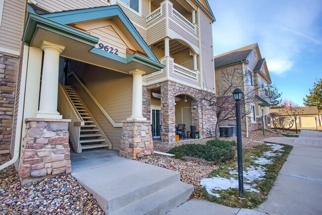 9622 W Coco Cir in Littleton, CO - Foto de edificio - Building Photo