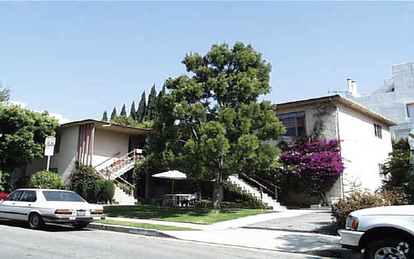 9009 Phyllis Ave in West Hollywood, CA - Building Photo - Building Photo