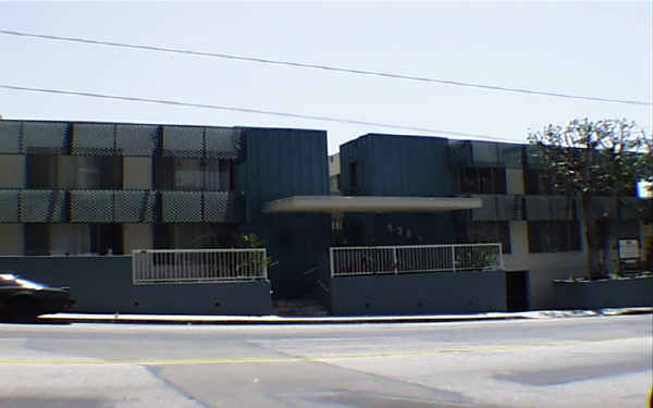 San Vicente Terrace in West Hollywood, CA - Building Photo