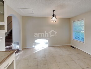 1017 Queensbury Run in Acworth, GA - Foto de edificio - Building Photo