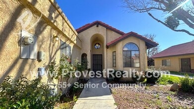 19053 Elm Dr in Apple Valley, CA - Building Photo - Building Photo