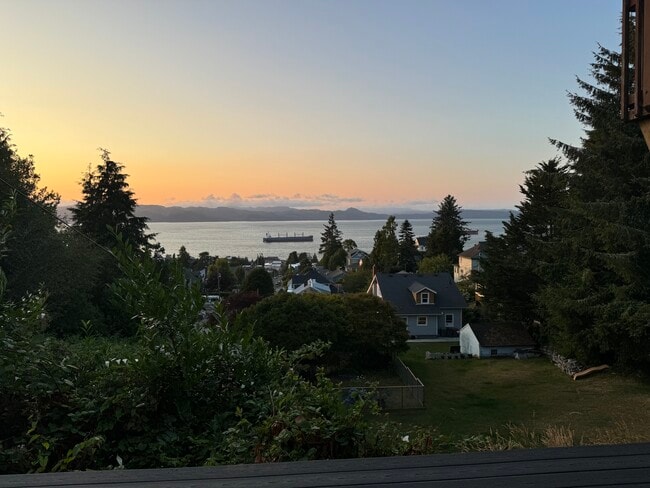 1420 Madison Ave, Unit Columbia RiverView Studio