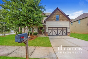 27 Hillshire Dr in Newnan, GA - Building Photo