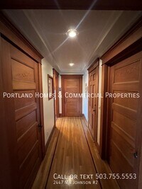 2447 NW Johnson St in Portland, OR - Foto de edificio - Building Photo