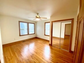 5115-B Huntington Ave in Newport News, VA - Building Photo - Building Photo