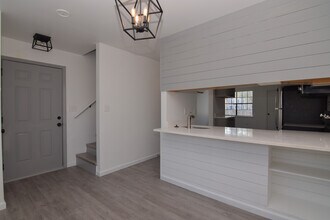 7721 Oldridge Rd in North Charleston, SC - Building Photo - Building Photo