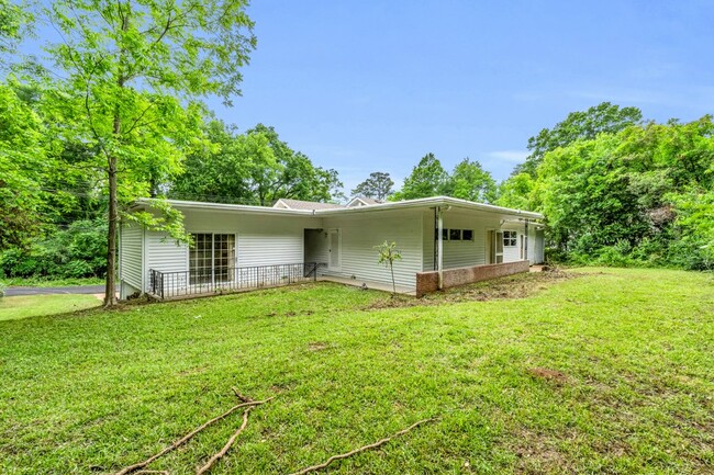 905 8th Ave N in Columbus, MS - Building Photo - Building Photo