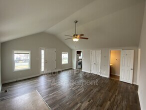 5472 Riverview Dr in King George, VA - Building Photo - Building Photo