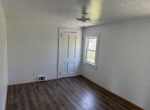 27 Dekay Rd in Warwick, NY - Building Photo - Building Photo