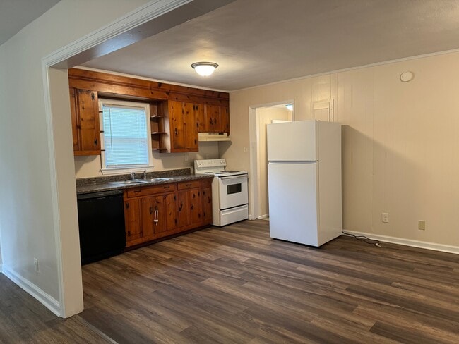 1205 Broadus Ave SE in Decatur, AL - Building Photo - Building Photo