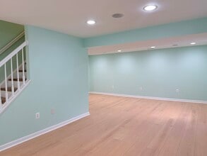 20323 Snowpoint Pl in Ashburn, VA - Foto de edificio - Building Photo