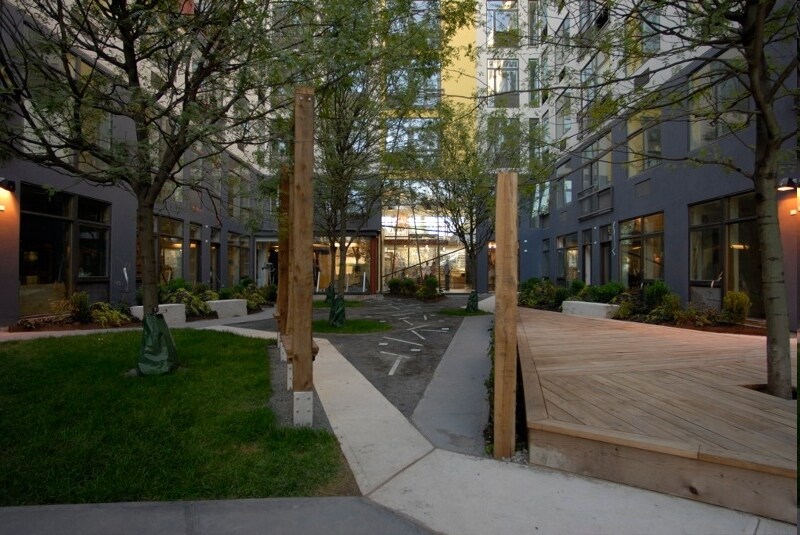 Castle Braid Apartments in Brooklyn, NY - Building Photo