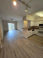 11630 SW 2nd St in Pembroke Pines, FL - Building Photo - Building Photo