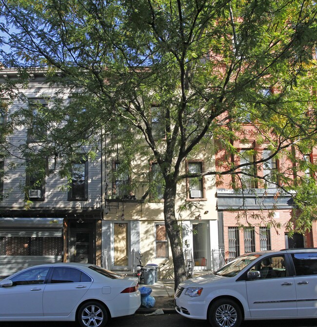 423 Gates Ave in Brooklyn, NY - Building Photo - Building Photo