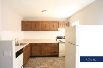 Kensington Square Apartments in Florissant, MO - Building Photo - Building Photo