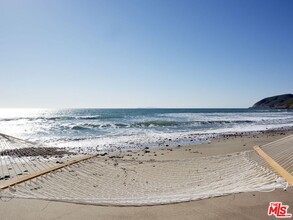 42602 Pacific Coast Hwy in Malibu, CA - Foto de edificio - Building Photo