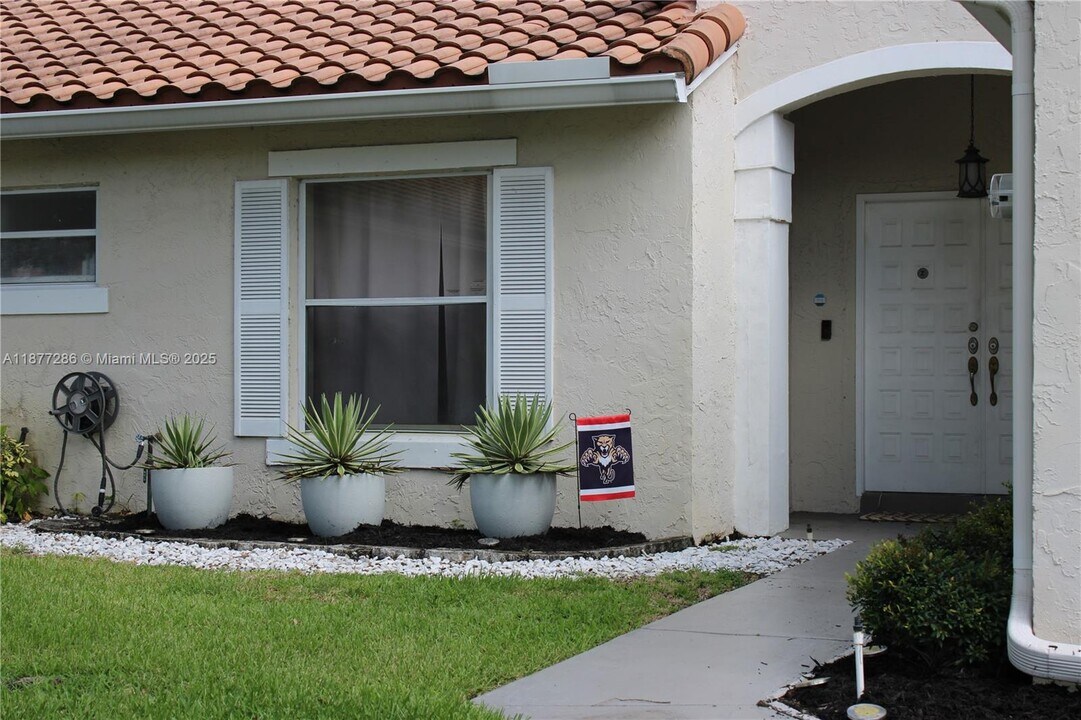9588 NW 9th Ct in Plantation, FL - Building Photo
