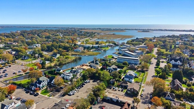 14 Mitchell Rd in Westhampton Beach, NY - Building Photo - Building Photo