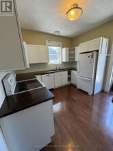 376 Woolwich St in Guelph, ON - Building Photo - Building Photo