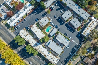 Gold Run Apartments in Rancho Cordova, CA - Building Photo - Building Photo