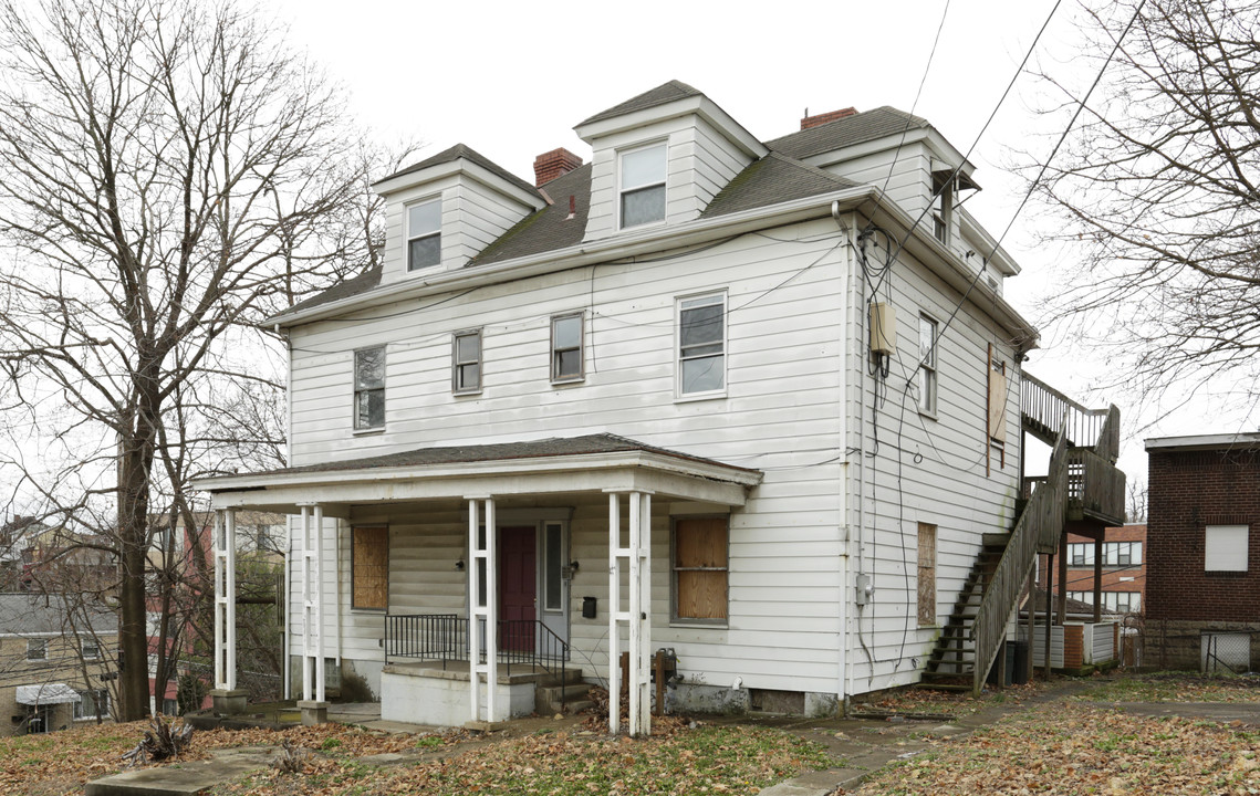 1904 Crosby Ave in Beechview, PA - Building Photo