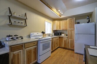 108 Kendall St in Grass Valley, CA - Building Photo - Building Photo