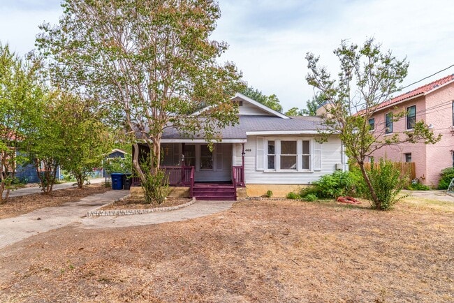 property at 469 E Magnolia Ave