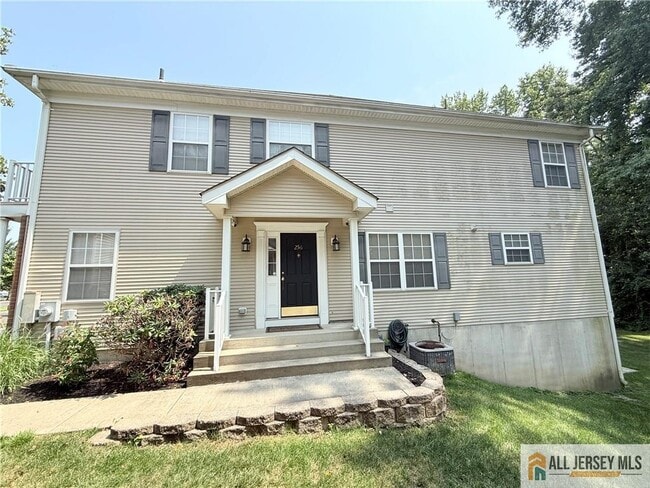256 Fountayne Ln