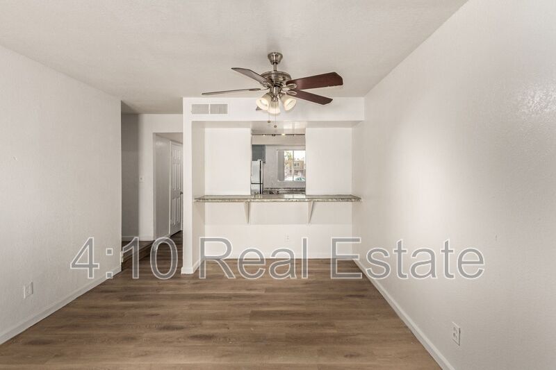 2826 E Marconi Ave in Phoenix, AZ - Building Photo
