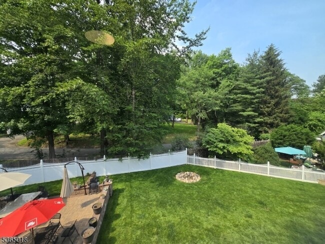 property at 33 Park Dr N