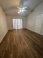 5385 Aeolus Way in Orlando, FL - Foto de edificio - Building Photo