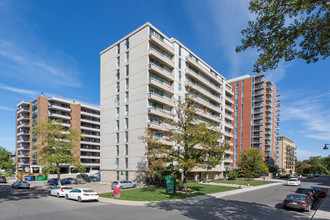 River Heights Apartments in Calgary, AB - Building Photo - Building Photo