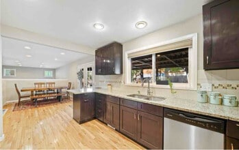 885 S Miller St in Lakewood, CO - Foto de edificio - Building Photo