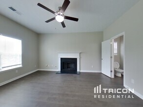 3120 Far Emerald Land in Union City, GA - Building Photo - Building Photo