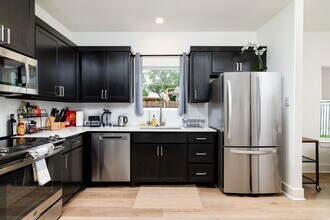 916 E Terrell Ave in Fort Worth, TX - Building Photo - Building Photo