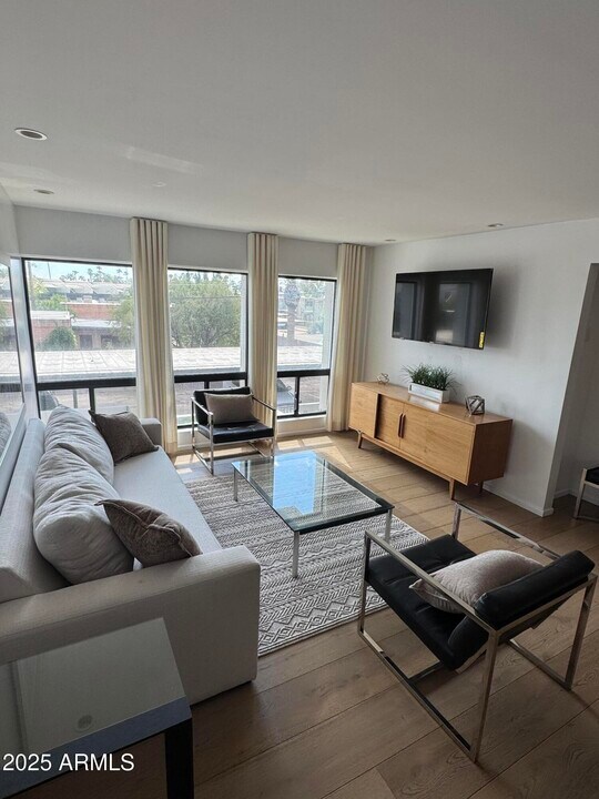 7319 E Northland Dr in Scottsdale, AZ - Building Photo