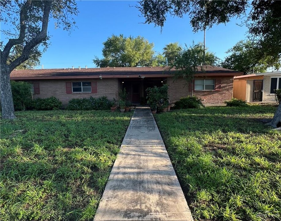 1118 W Gardenia Ave in McAllen, TX - Building Photo