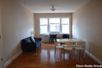 2003 Commonwealth Ave, Unit 32 in Boston, MA - Building Photo - Building Photo