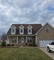 1700 Autumnwood Blvd in Clarksville, TN - Building Photo