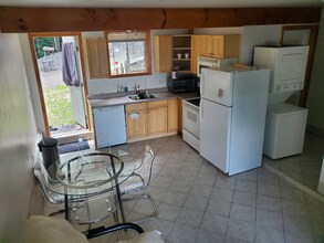 302 Camelot Shore Dr in Farmington, NH - Building Photo - Building Photo