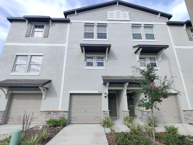 4728 Pickering Harbor Pl in Tampa, FL - Building Photo - Building Photo