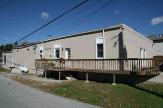 Old Mill Townhouses in Lynchburg, OH - Building Photo - Building Photo