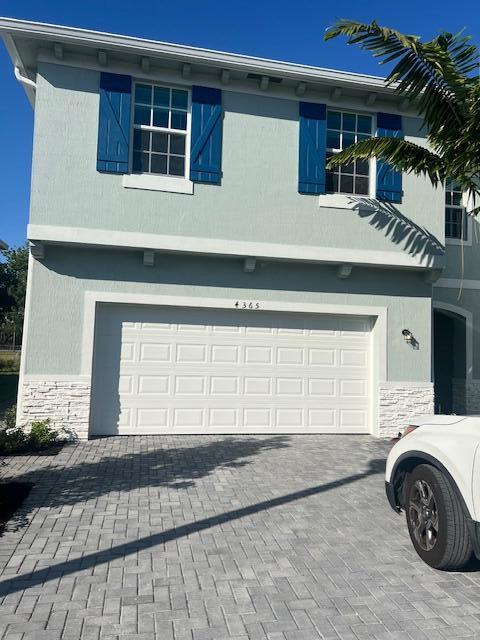 4365 Hammock Grove Dr in Lake Worth, FL - Building Photo