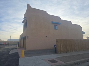 218 San Clemente Ave NW in Albuquerque, NM - Building Photo - Building Photo