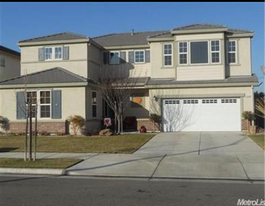 1500 Winterbrook St in Escalon, CA - Building Photo