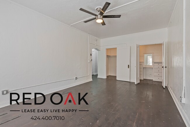 property at 854 S Oxford Ave