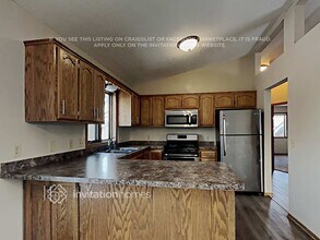 3746 Hamlet Ave N in Oakdale, MN - Building Photo - Building Photo