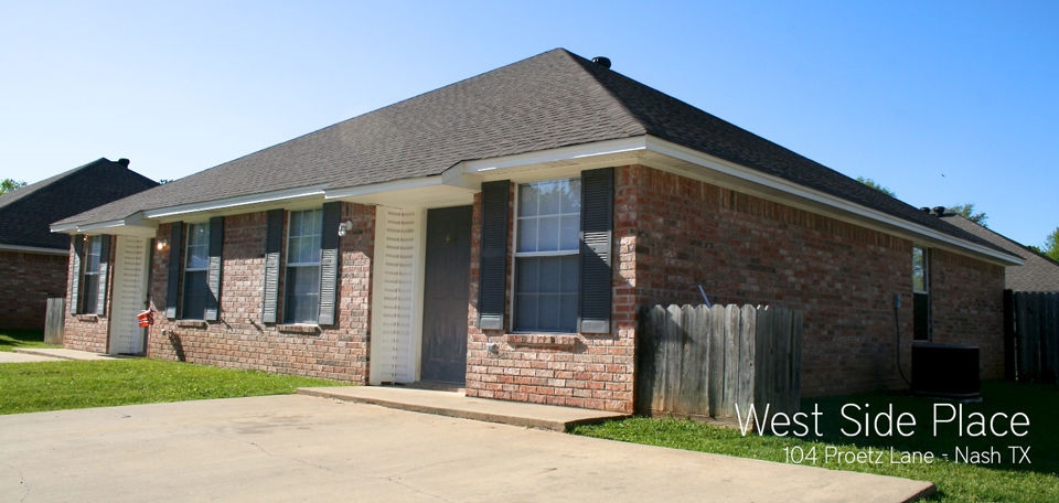 West Side Place in Nash, TX - Building Photo