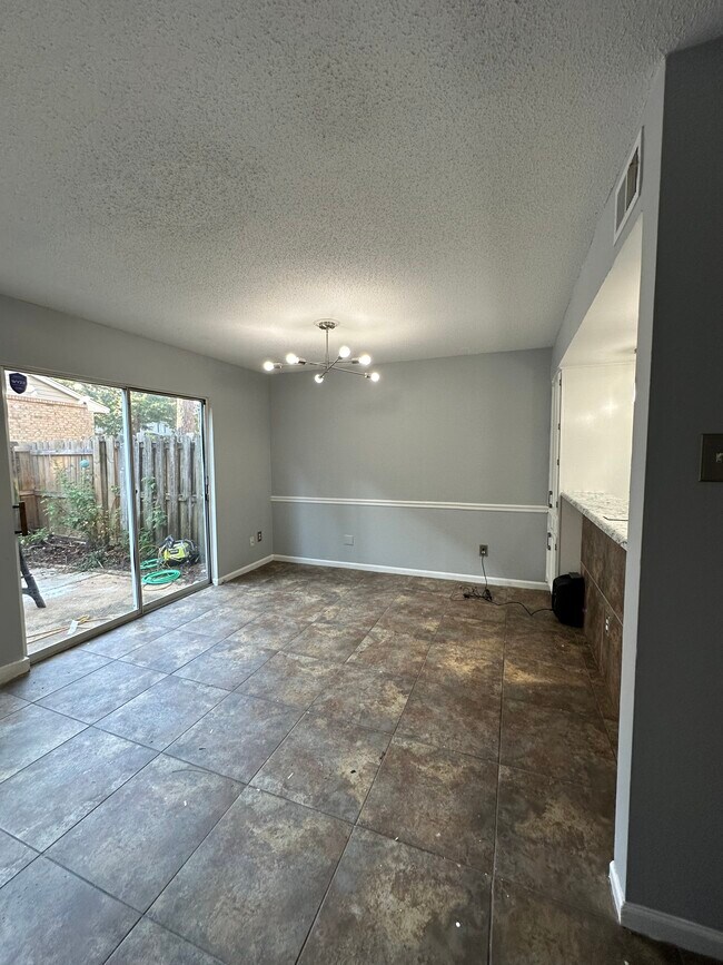 6701 Dickens Ferry Rd in Mobile, AL - Building Photo - Building Photo