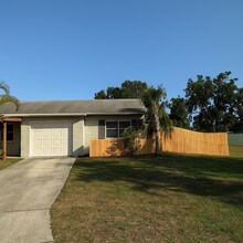 320 Northeast Boulevard N in St. Petersburg, FL - Building Photo - Building Photo